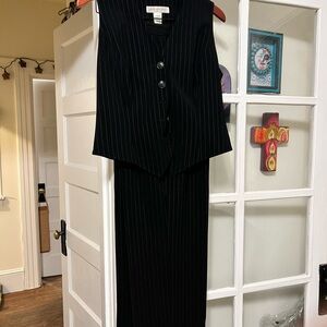 JONES NEW YORK Sharp and Chic! Black Pinstripe Women's Suit Jacket and Skirt